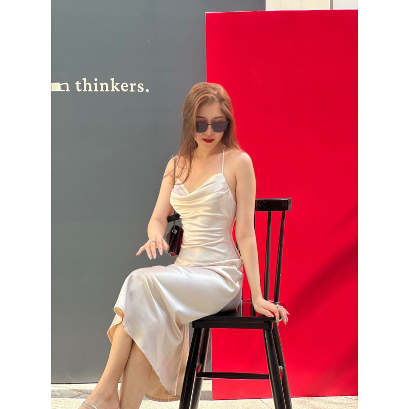 Đầm Lụa Lưng V Không Mút