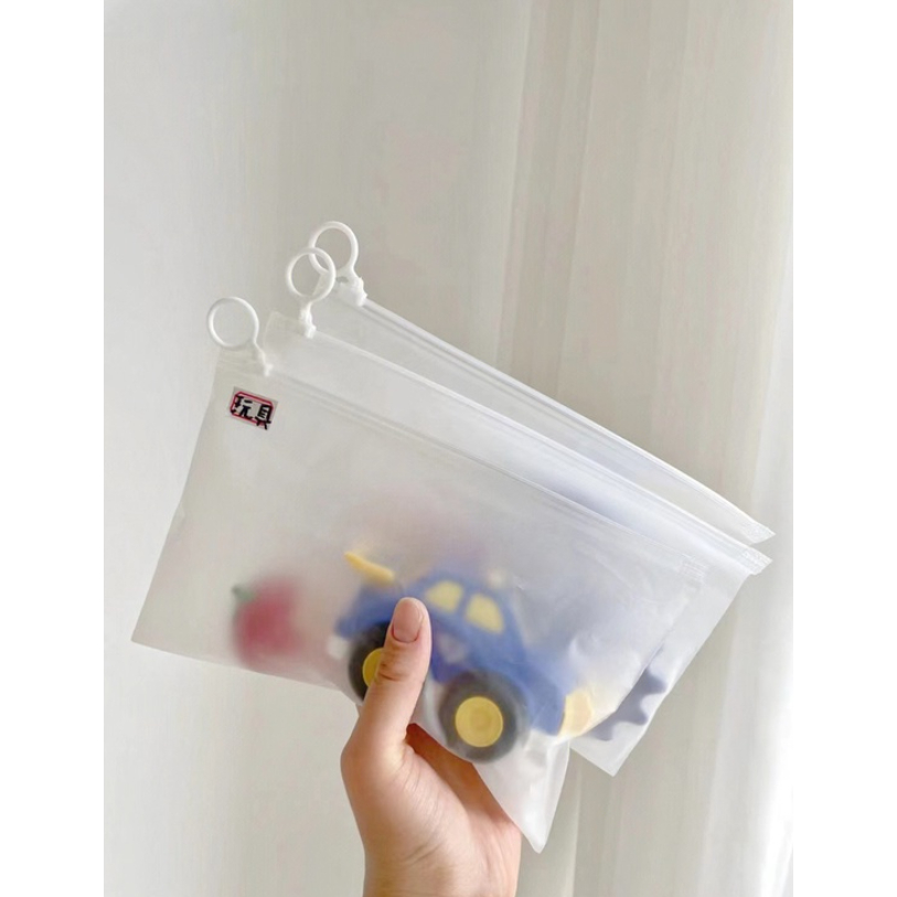 Túi bánh mì đựng doll và outfit tránh bụi