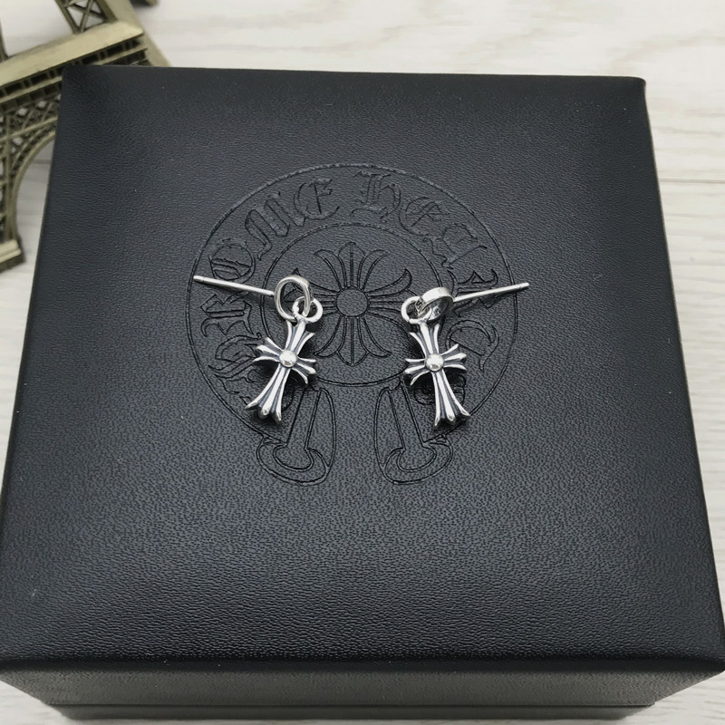 Bông tai thánh giá chromeheart Khuyên tai Chrome Hearts bạc 925 Bông tai nam nữ dạng thả Trang sức ChromeHeart.Global