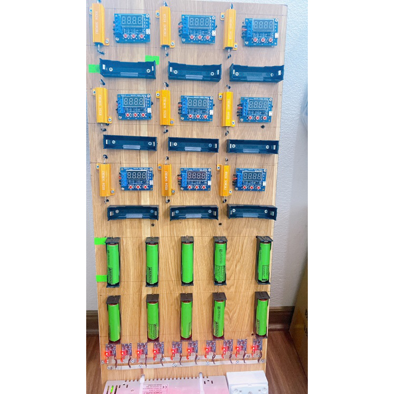 Khay pin 21700 loại 1 và 4 cell