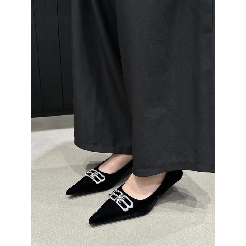 Giày cao gót nhung da lộn cho nữ mũi nhọn đế thấp cao 3cm đính đá