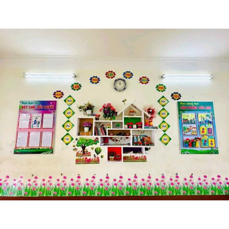 Hoa chân tường trang trí bảng 3 mét