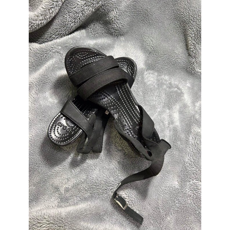 Giày sandal đế xuồng crocs 7p, 2hand, new 95%, size 35,37,38,39