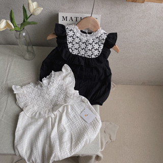  Romper em bé cổ ren bèo nhún xô muslin 