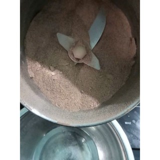 Hà thủ ô hầm đậu đen