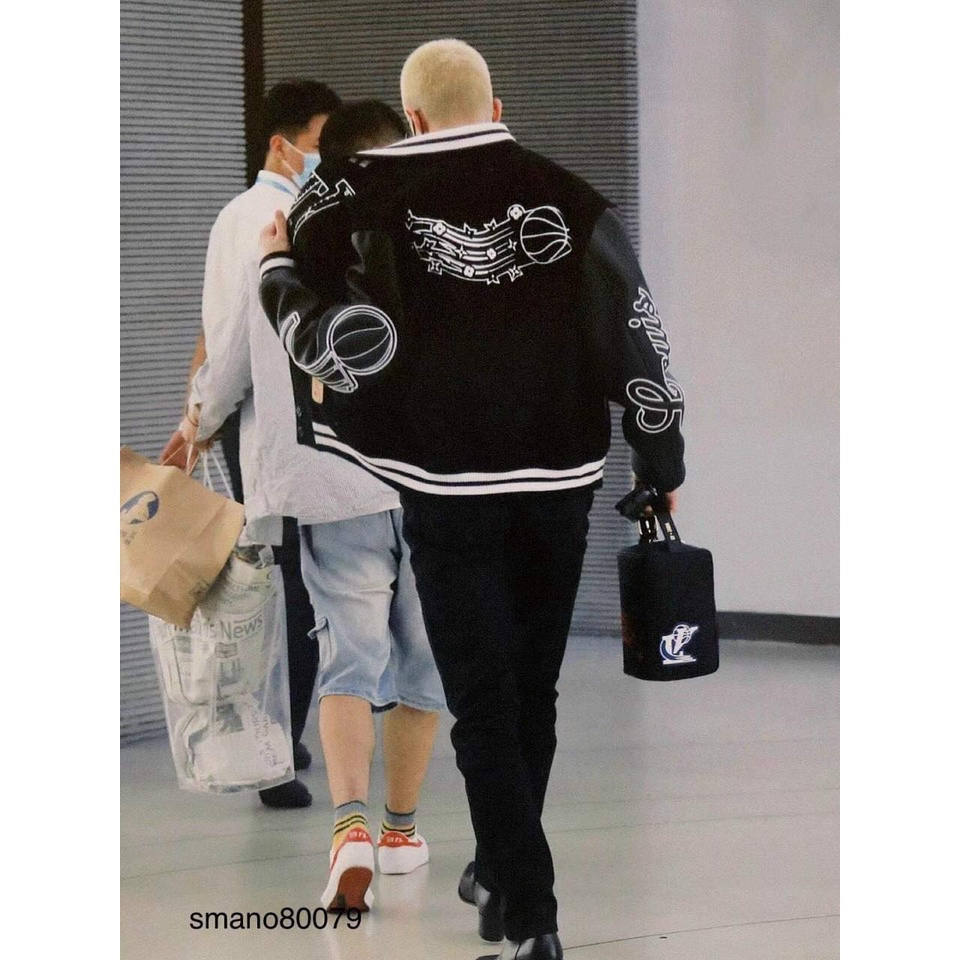 Hoodie nam nữ Tommy Hilfiger in vạch sọc đen trắng đỏ chữ kí quanh áo. Hoodie Unisex Form Unisex Siêu Hot 2023