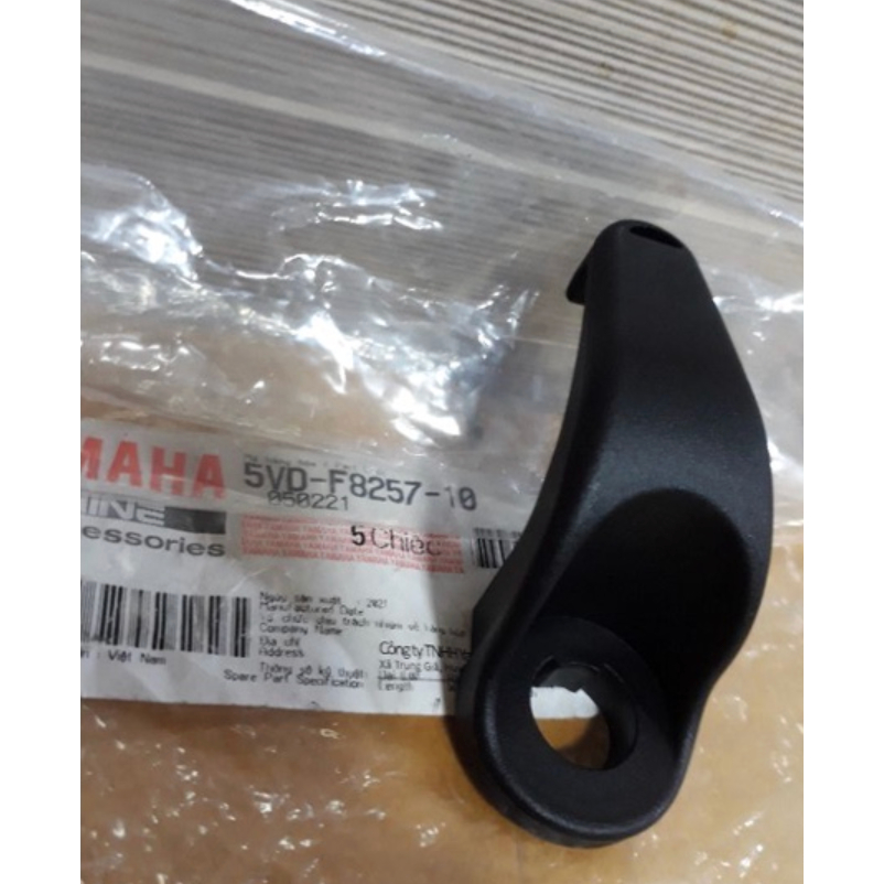 Móc treo đồ dùng cho nhiều loại xe ga Janus.Nouvo...Yamaha