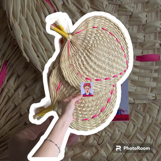 Quạt nan lá cầm tay