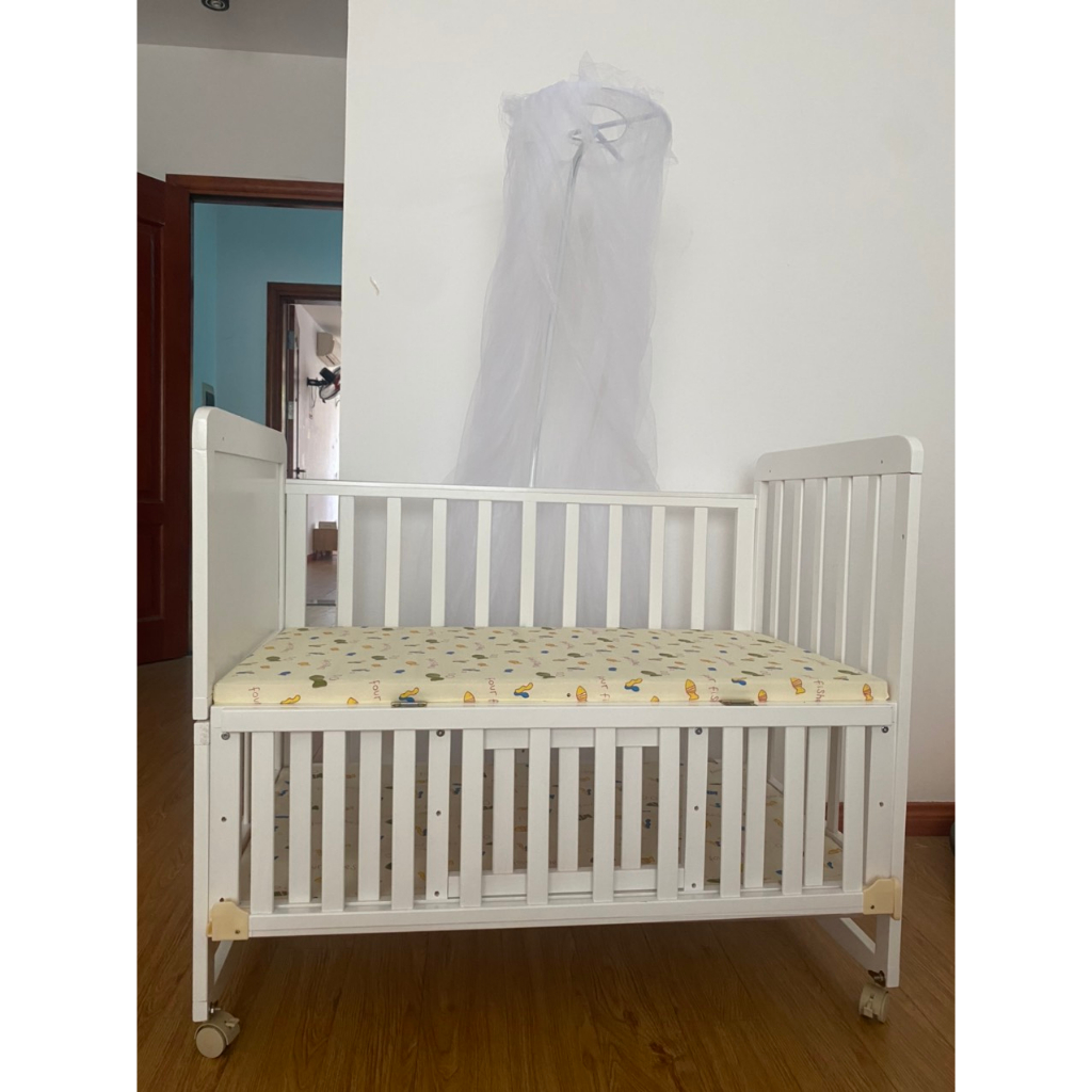 Cũi Trắng Em Bé Tặng Kèm Màn, Nôi Cũi Gỗ 2 Tầng Gỗ Thông KT 105x60x85