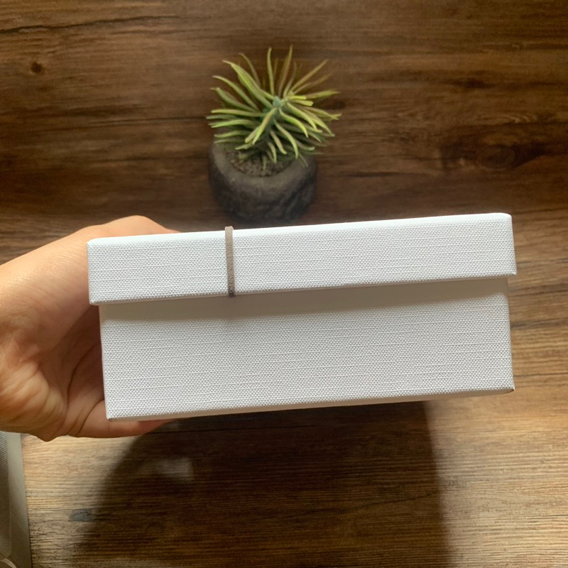 Hộp quà tặng thắt nơ ruy băng tặng kèm rơm trang trí+đèn led- Hộp quà tặng sinh nhật màu sám,trắng N15