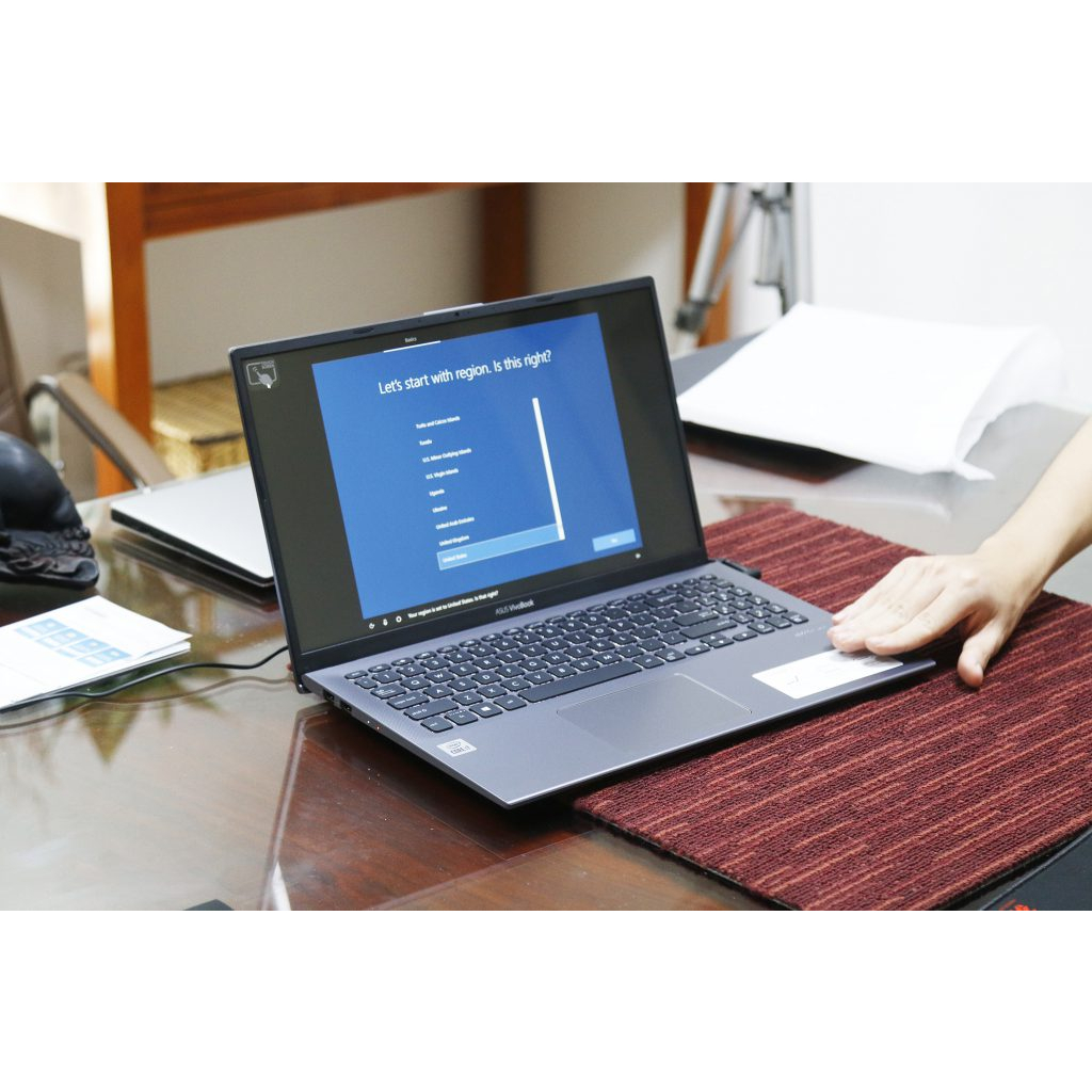 ASUS Vivobook X512JA Core i7-1065G7 / RAM 8GB / SSD 256GB + 1TB HDD / Full HD Touch / Win 10