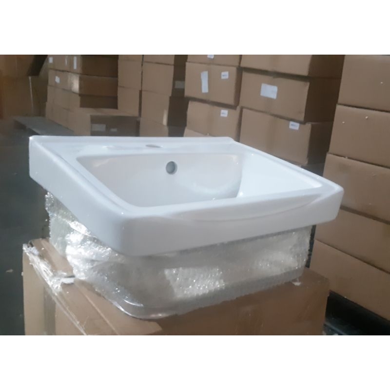 Lavabo rửa mặt treo tường khung chân inox kèm bát treo