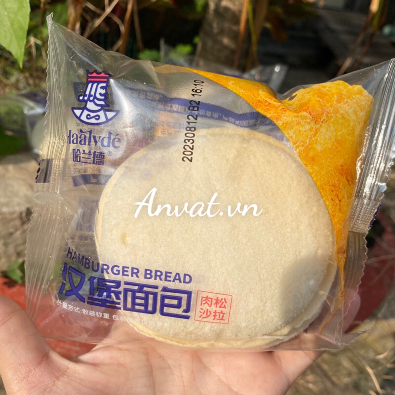 Bánh Mì Hamburger Salad Sữa Chua Kẹp Chà Bông