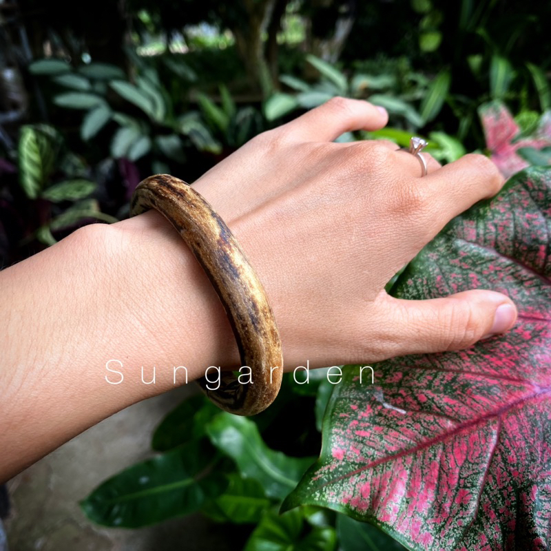 Vòng tay san hô đen dương biển điều hoà huyết áp