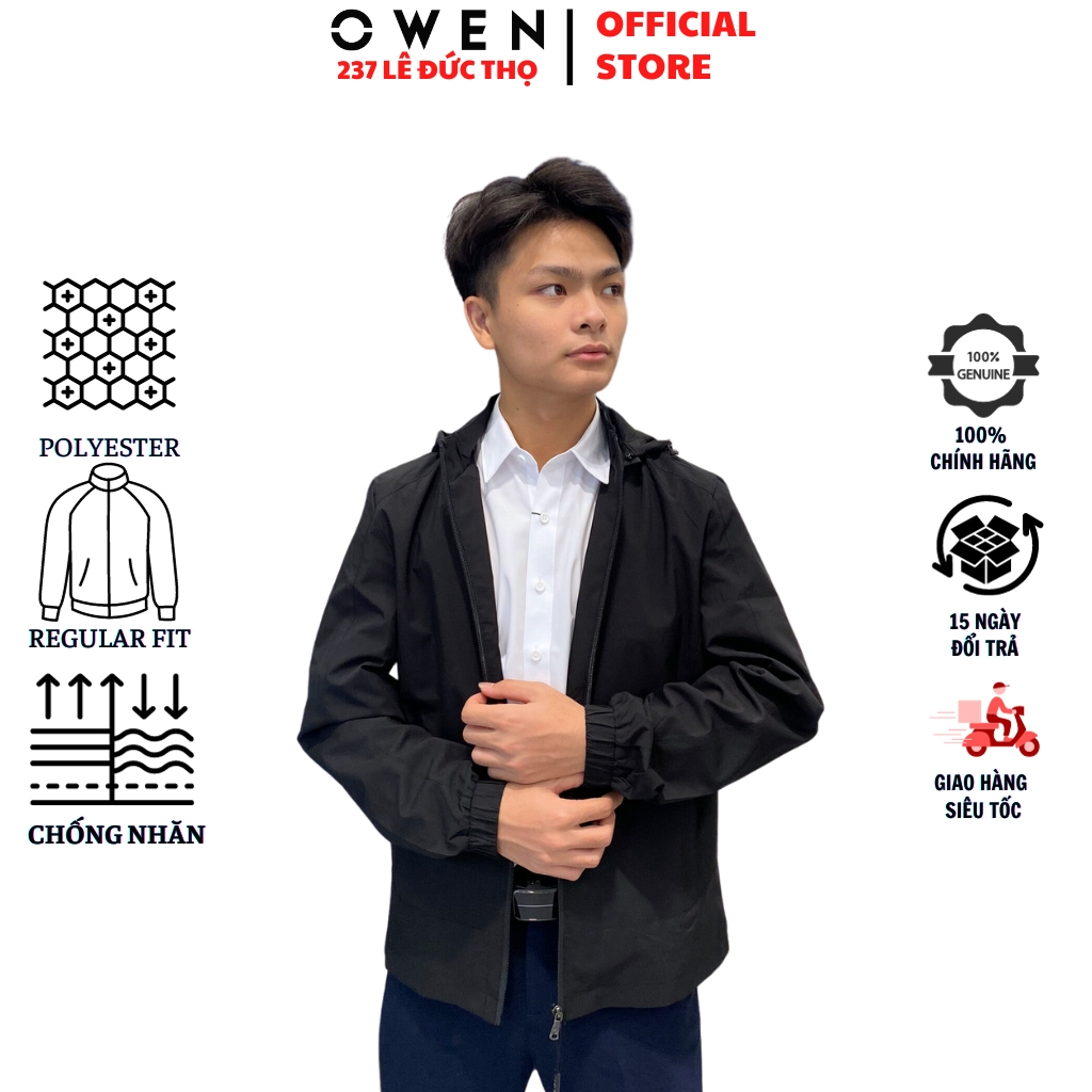Áo khoác nam cao cấp Owen JK221555 Jeacket gió 2 lớp màu đen trơn dáng regular fit có mũ tay chun gấu suông vải polyeste