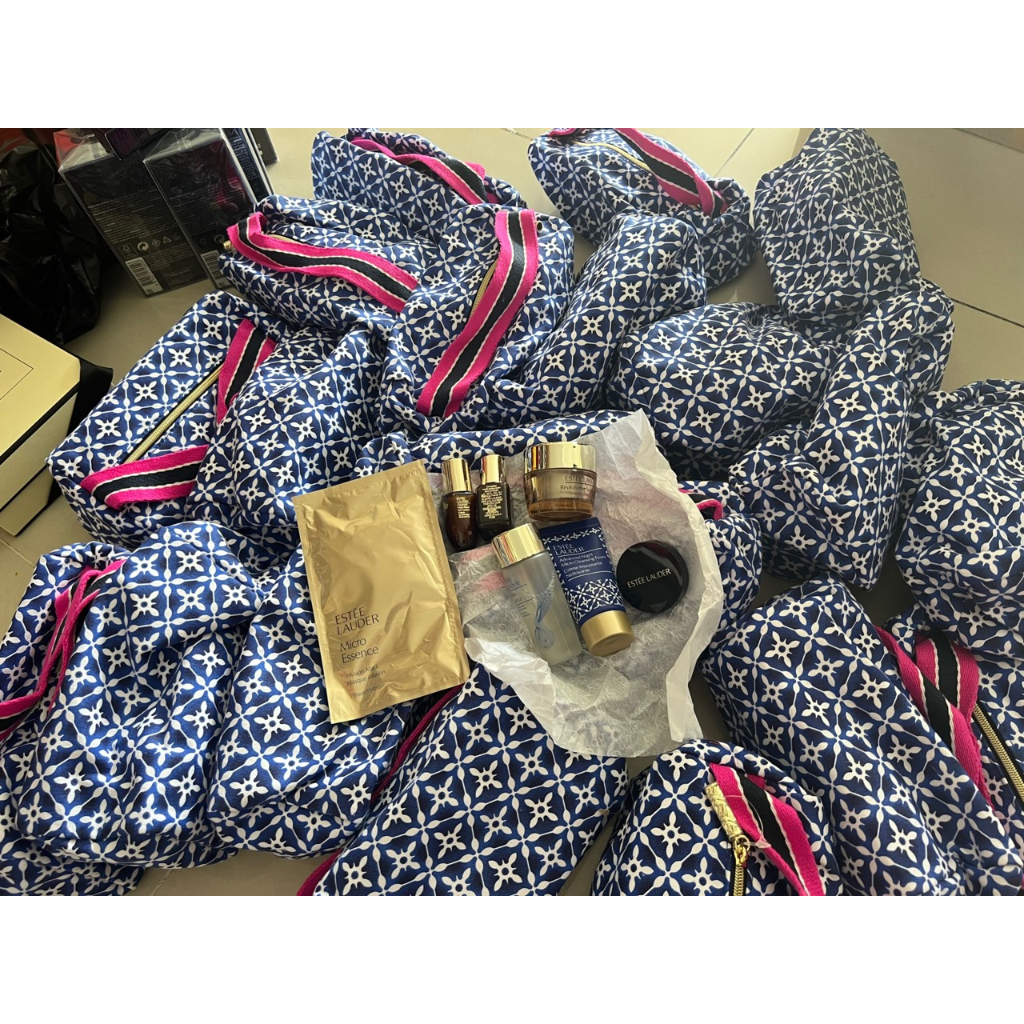 Set Skincare Es.tee Lauder 7 món kèm túi siêu xinh