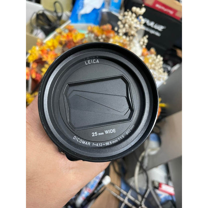 Máy quay phim 4K Panasonic HC-VX1M