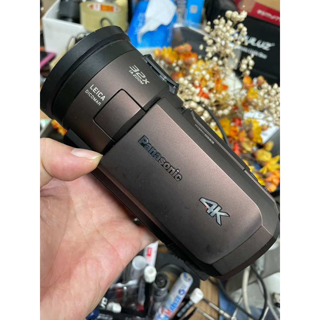 Máy quay phim Panasonic HC-VX1M quay 4K