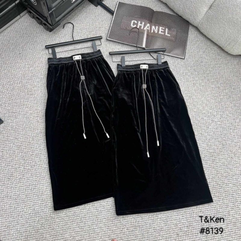 Chân váy nhung chữ A cạp chun dây xích hàng QC