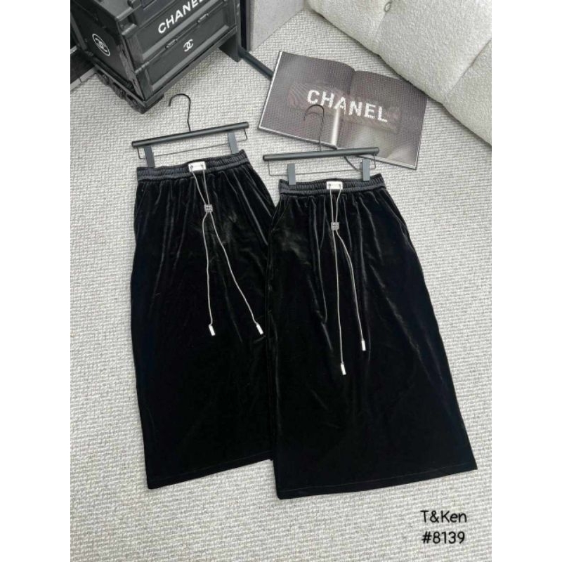 Chân váy nhung chữ A cạp chun dây xích hàng QC