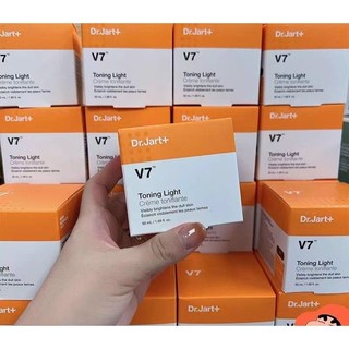 KEM  dưỡng da V7 Toning Light 50ml