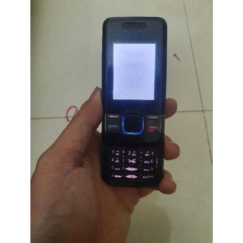 Nokia 7100s trắng màn