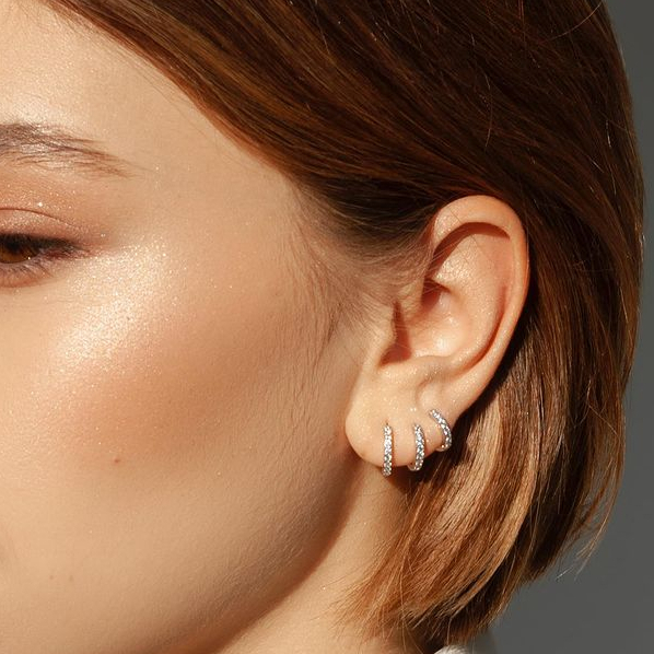 KHUYÊN TAI BẠC CALLA - tròn nạm 1 vòng đá nhiều size l E010