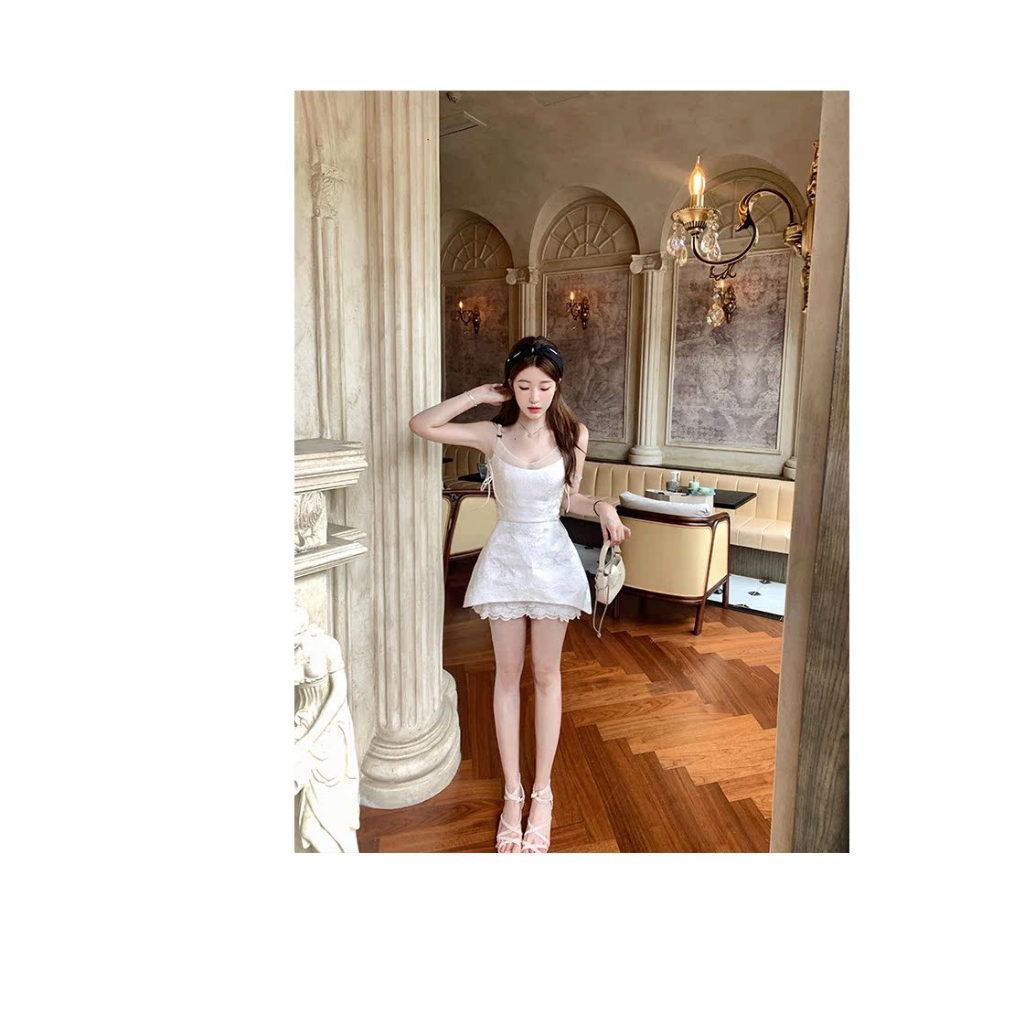 SET ÁO BODY 2 DÂY GẤM ĐAN DÂY EO + QUẦN SHORT REN BÈO