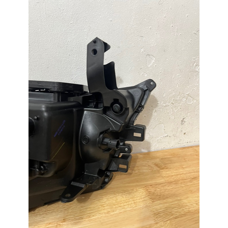 Đèn pha nissan navara 2014-2017 đơn giá /1  cái hỗ trợ thay thế lắp ráp tại hà nội 0856727222