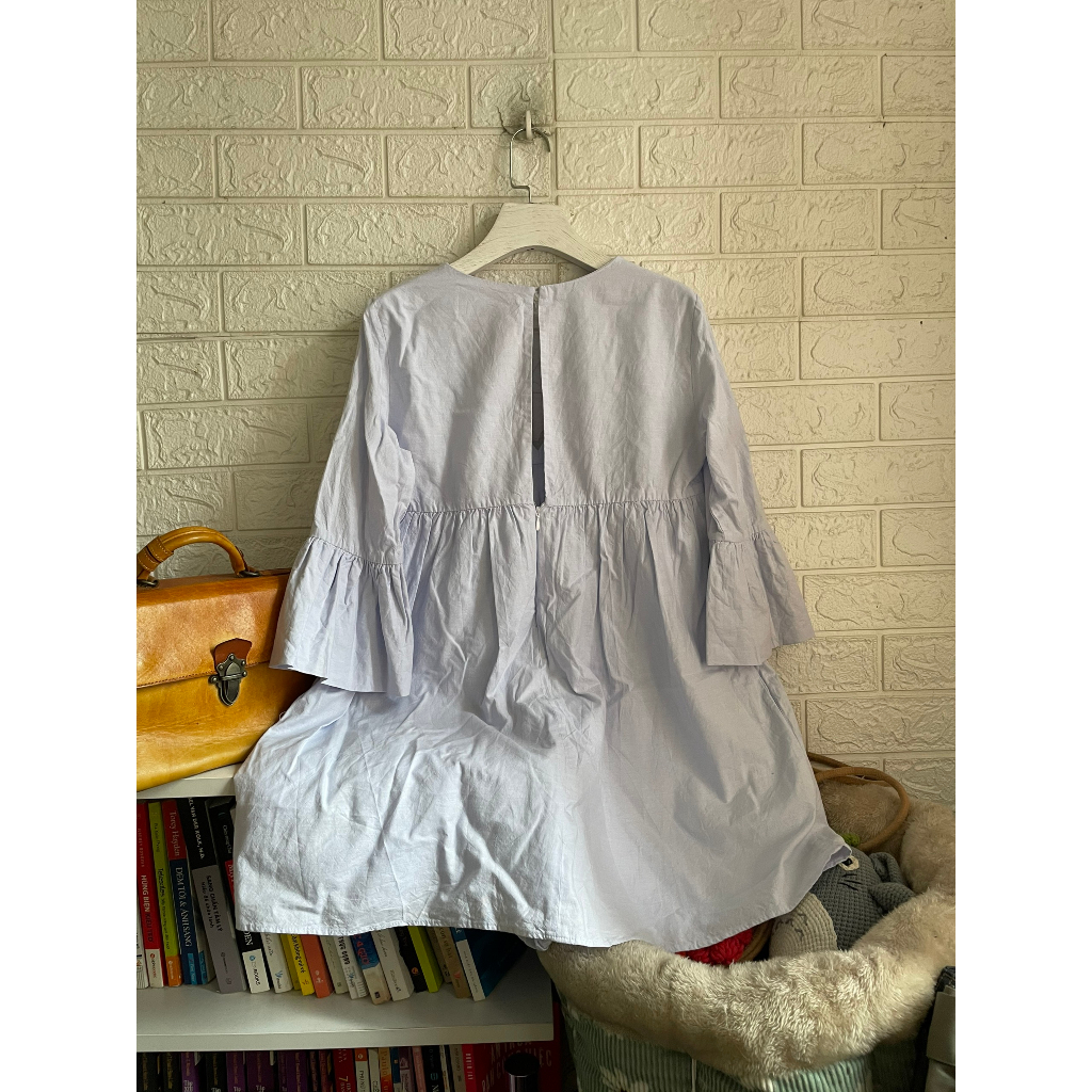 Đầm babydoll tay loe cổ V ZARA