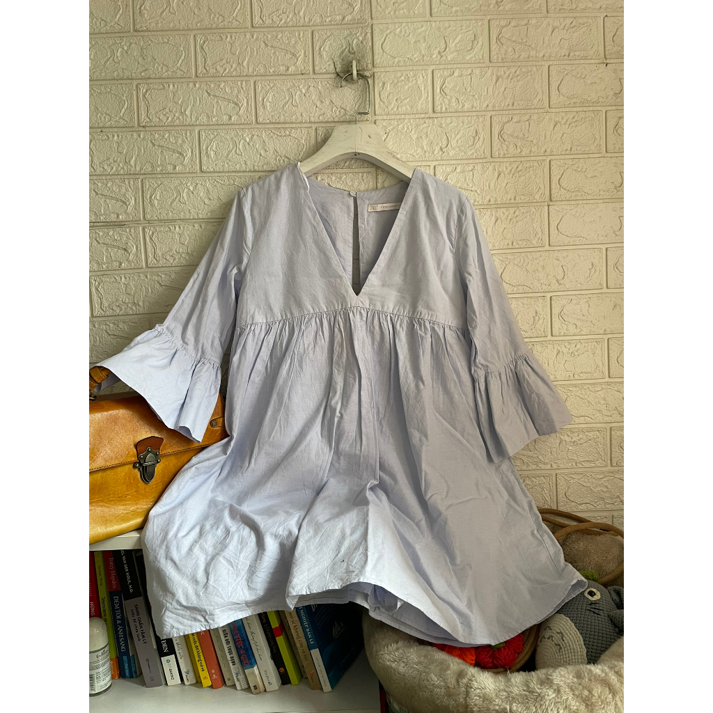Đầm babydoll tay loe cổ V ZARA