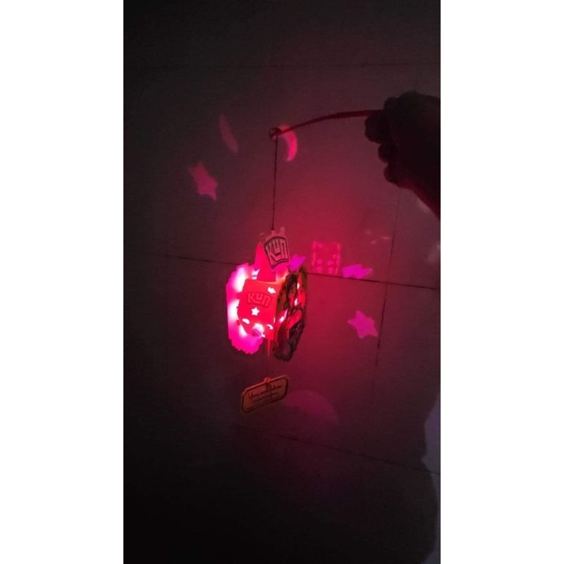 Lồng đèn siêu Kun - Hàng khuyến mãi từ sữa Kun