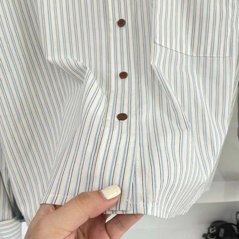 Sơ mi kẻ sọc dáng lửng