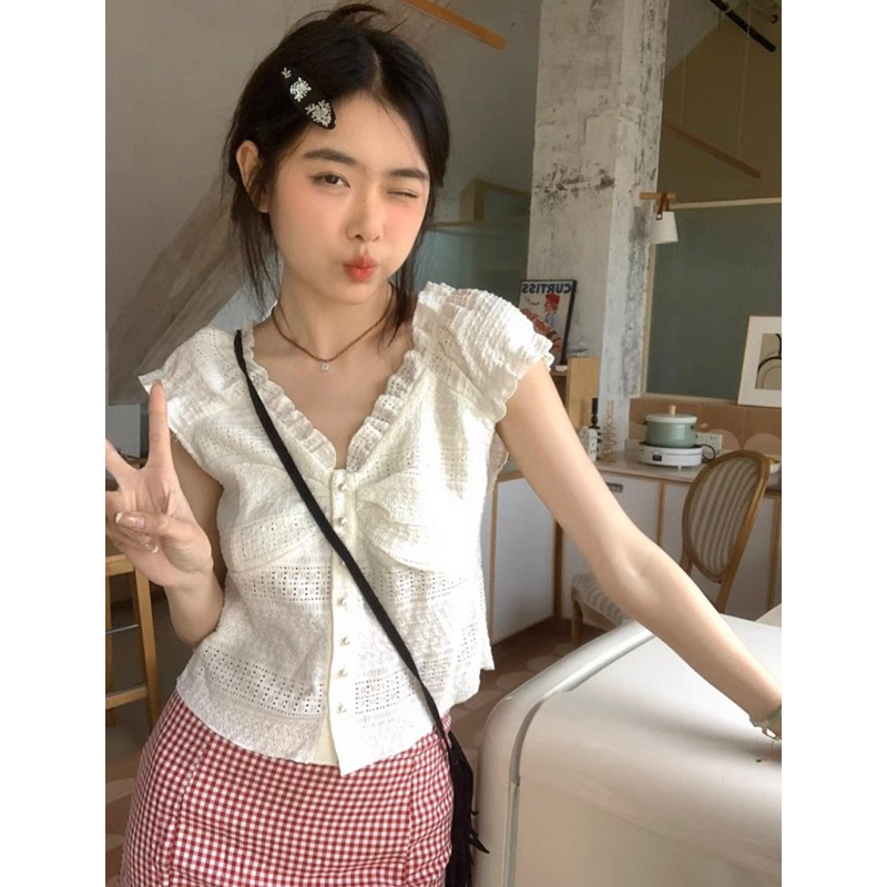 Áo kiểu cổ V hàng cúc siêu xinh