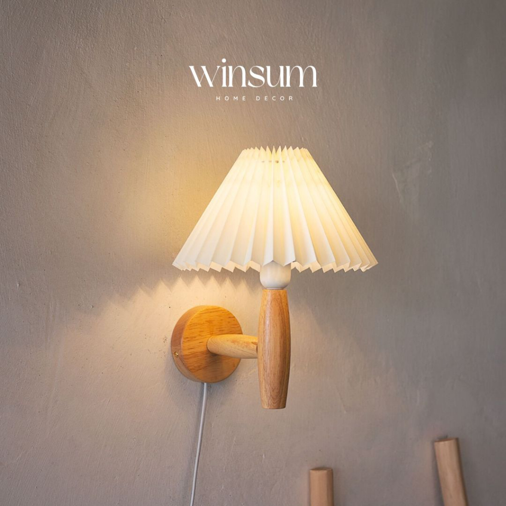 Đèn tường phong cách vintage, chụp đèn vải xếp li, thân gỗ sồi - winsum.decor