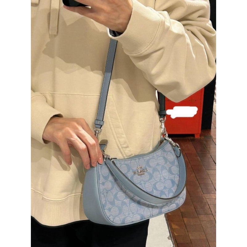 Túi Coach Teri Shoulder Bag In Signature Chambray