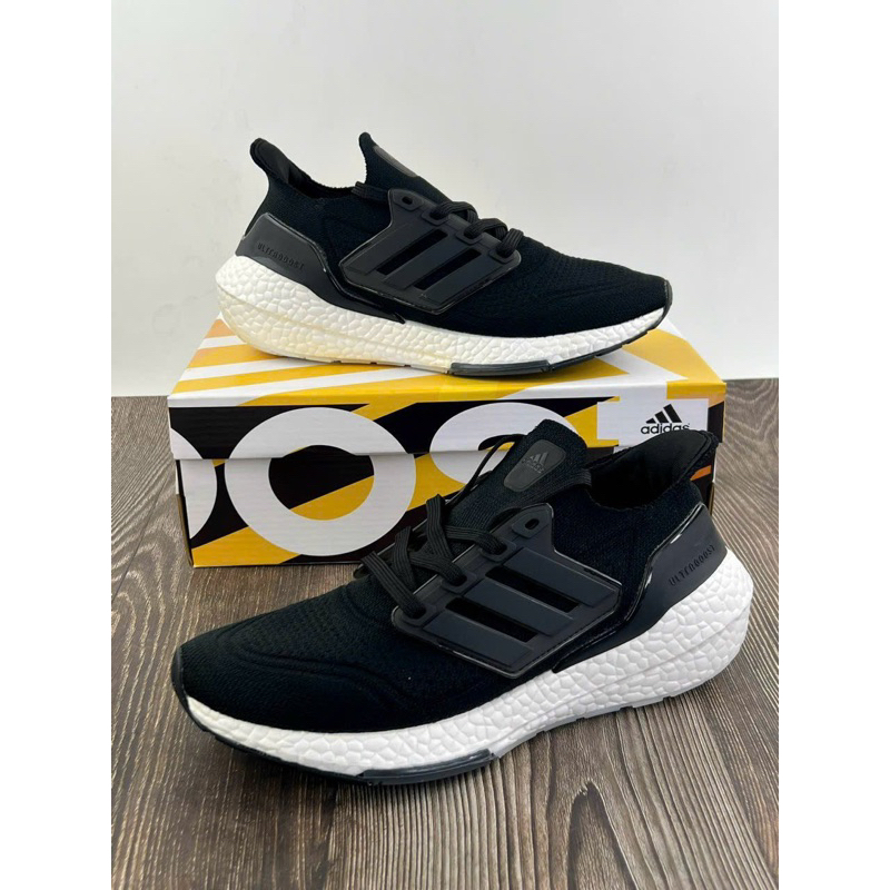 Giày thể thao chạy bộ Ultra Boost 7.0 8.0