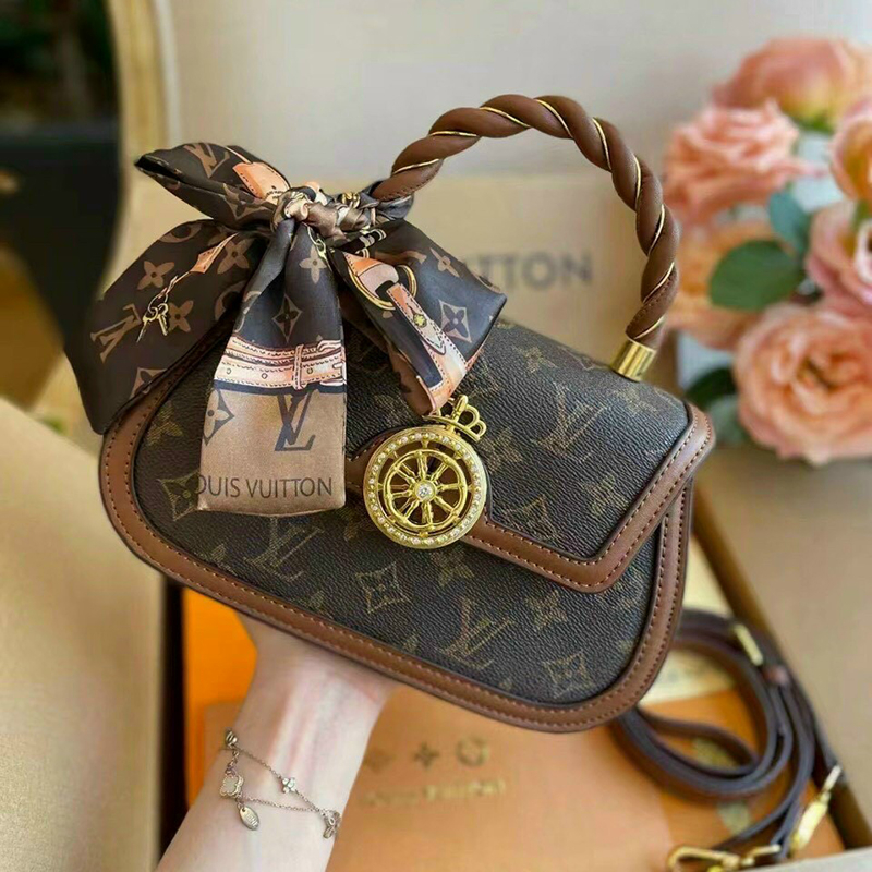 Túi Xách Nữ, tui xach vuông quai xoắn hót trend .đeo chéo vừa cầm tay siêu xinh. Mã T 30