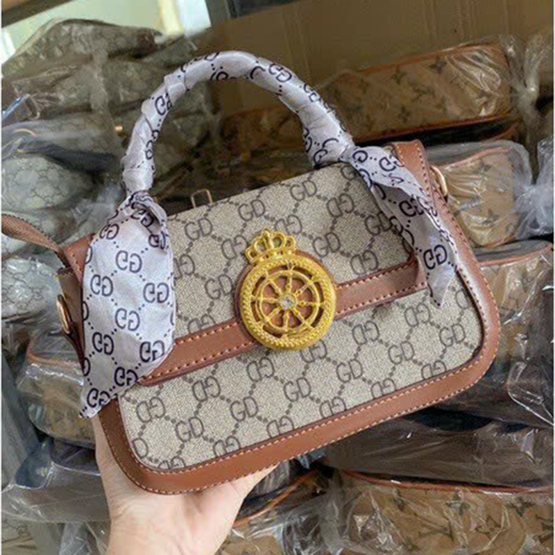 Túi Xách Nữ, tui xach vuông quai xoắn hót trend .đeo chéo vừa cầm tay siêu xinh. Mã T 30