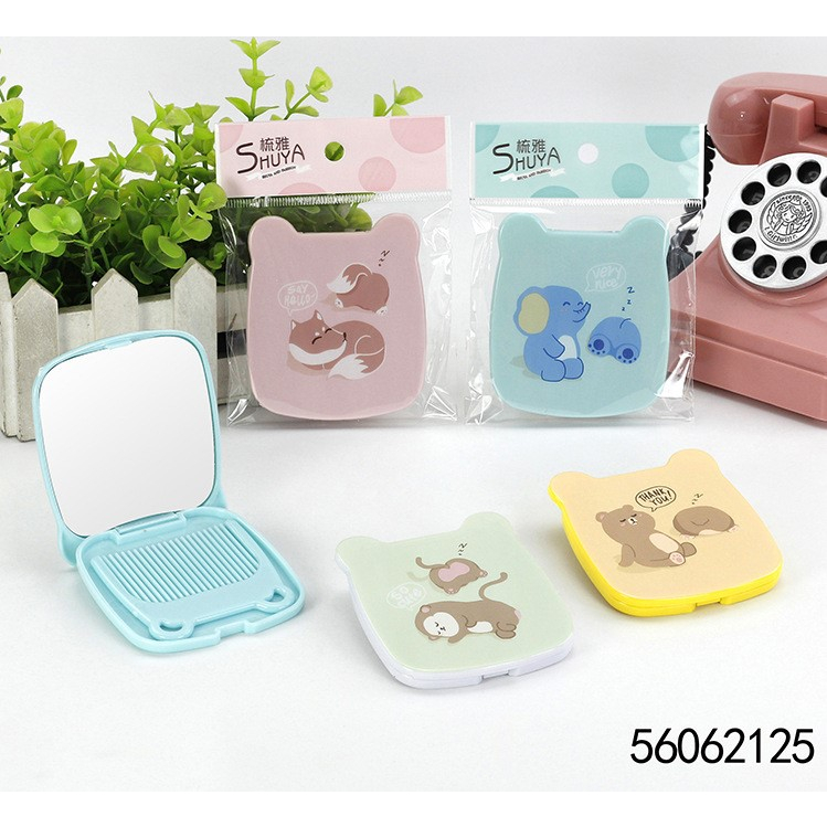 Gương trang điểm mini kèm lược bỏ túi in hình dễ thương