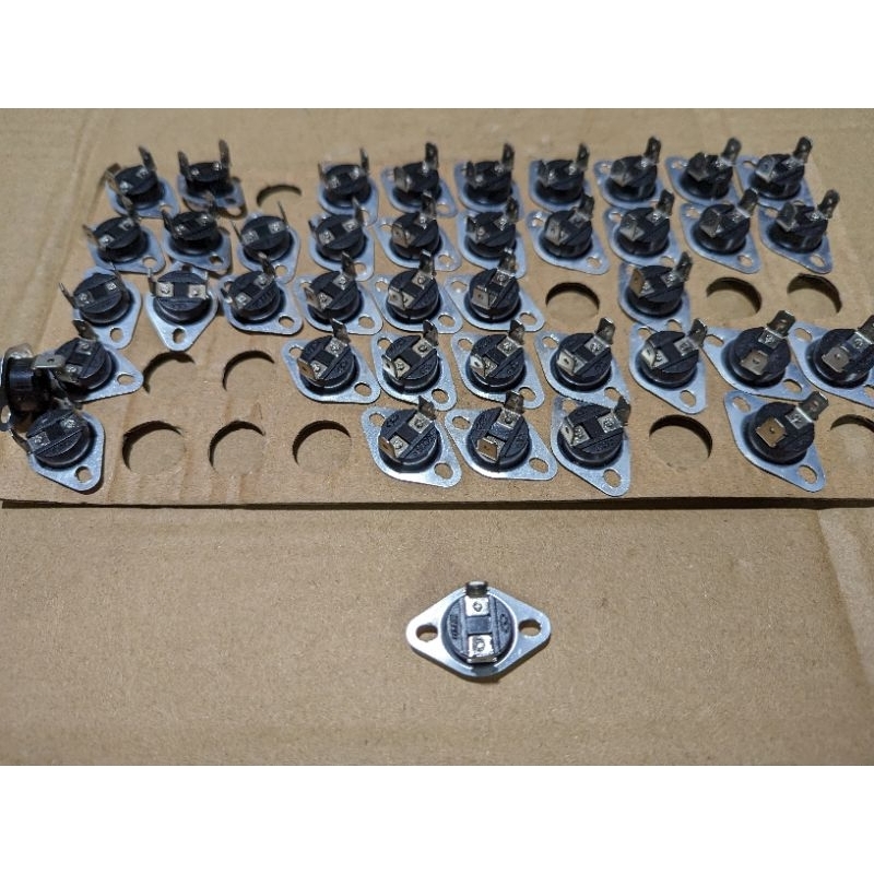 Rơ le nhiệt độ 250V-10A