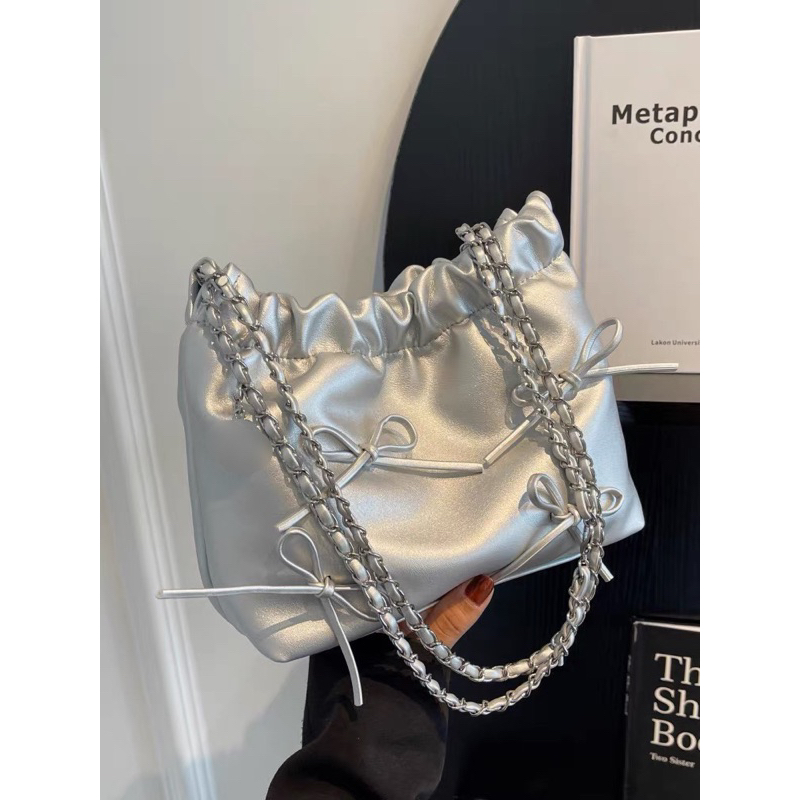 Túi xách nữ đeo vai miệng rút dây đính nơ mẫu mới size 26