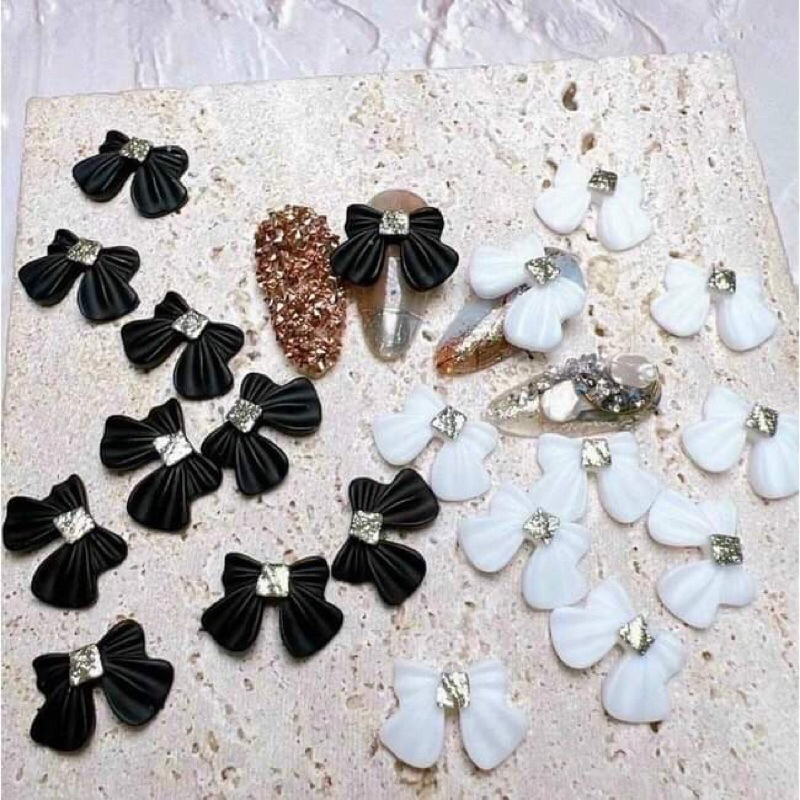 Set charm nơ nhựa trắng đen đính đá trang trí móng HN NAIL NEW
