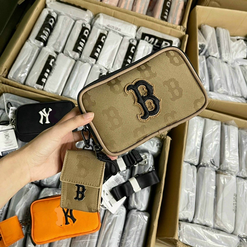 Túi Xách Nữ, Túi xách máy ảnh mới, túi thể thao thêu lo.go kèm túi vuông nhỏ, Mã T 40