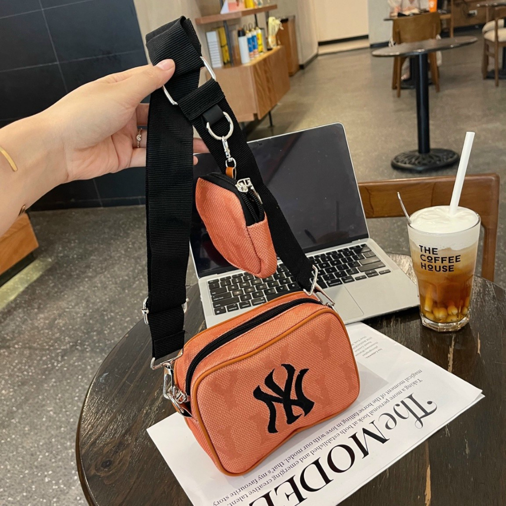 Túi Xách Nữ, Túi xách máy ảnh mới, túi thể thao thêu lo.go kèm túi vuông nhỏ, Mã T 40