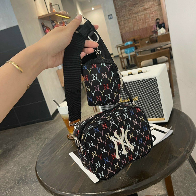 Túi Xách Nữ, Túi xách máy ảnh mới, túi thể thao thêu lo.go kèm túi vuông nhỏ, Mã T 40