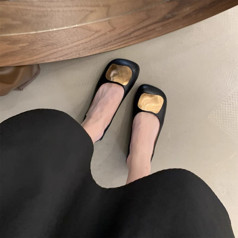 Giày búp bê đế bệt chân gấu