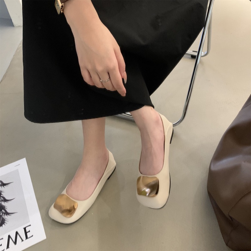 Giày búp bê đế bệt chân gấu