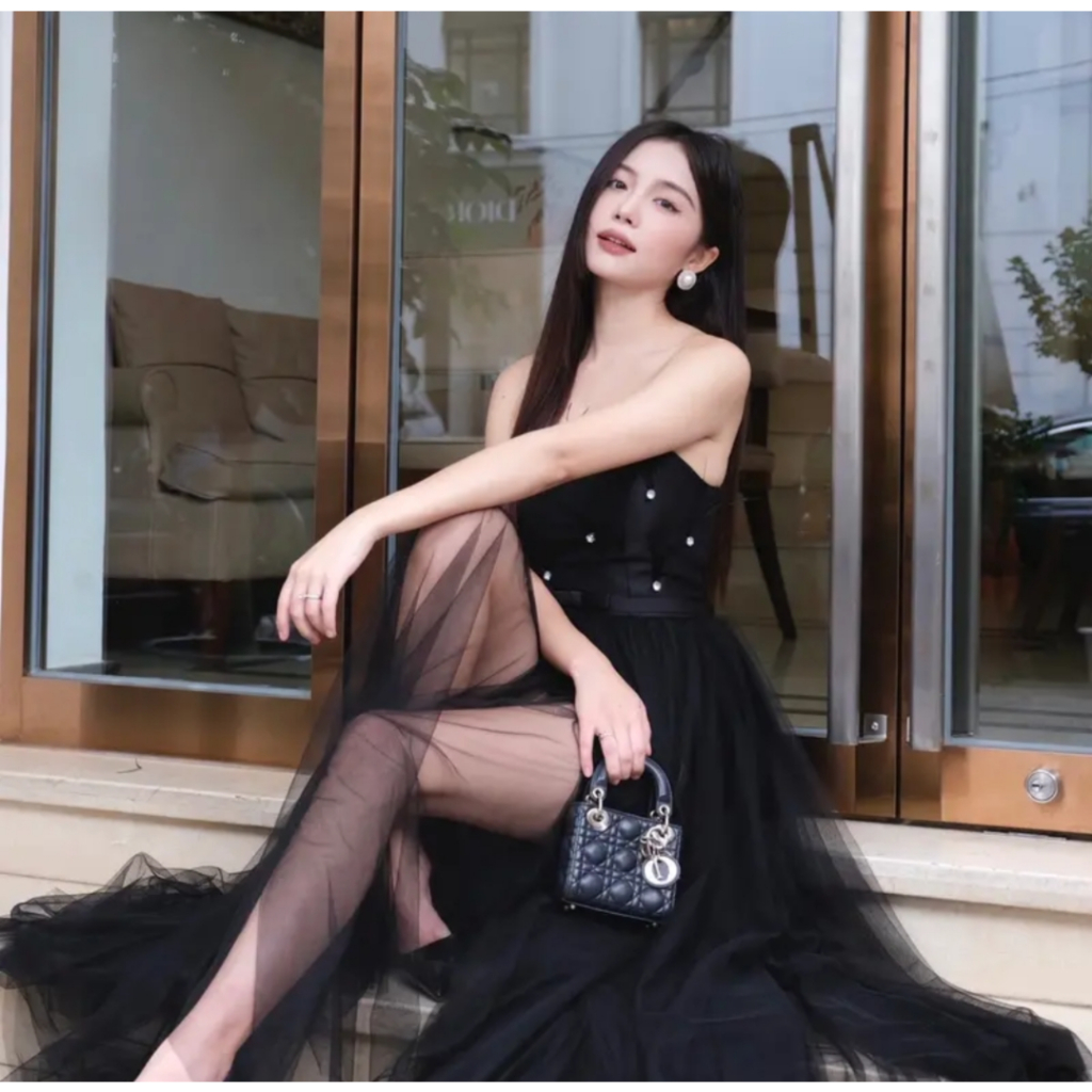 Đầm dự tiệc cúp ngực dáng xòe dài đính lông vũ Mira Dress