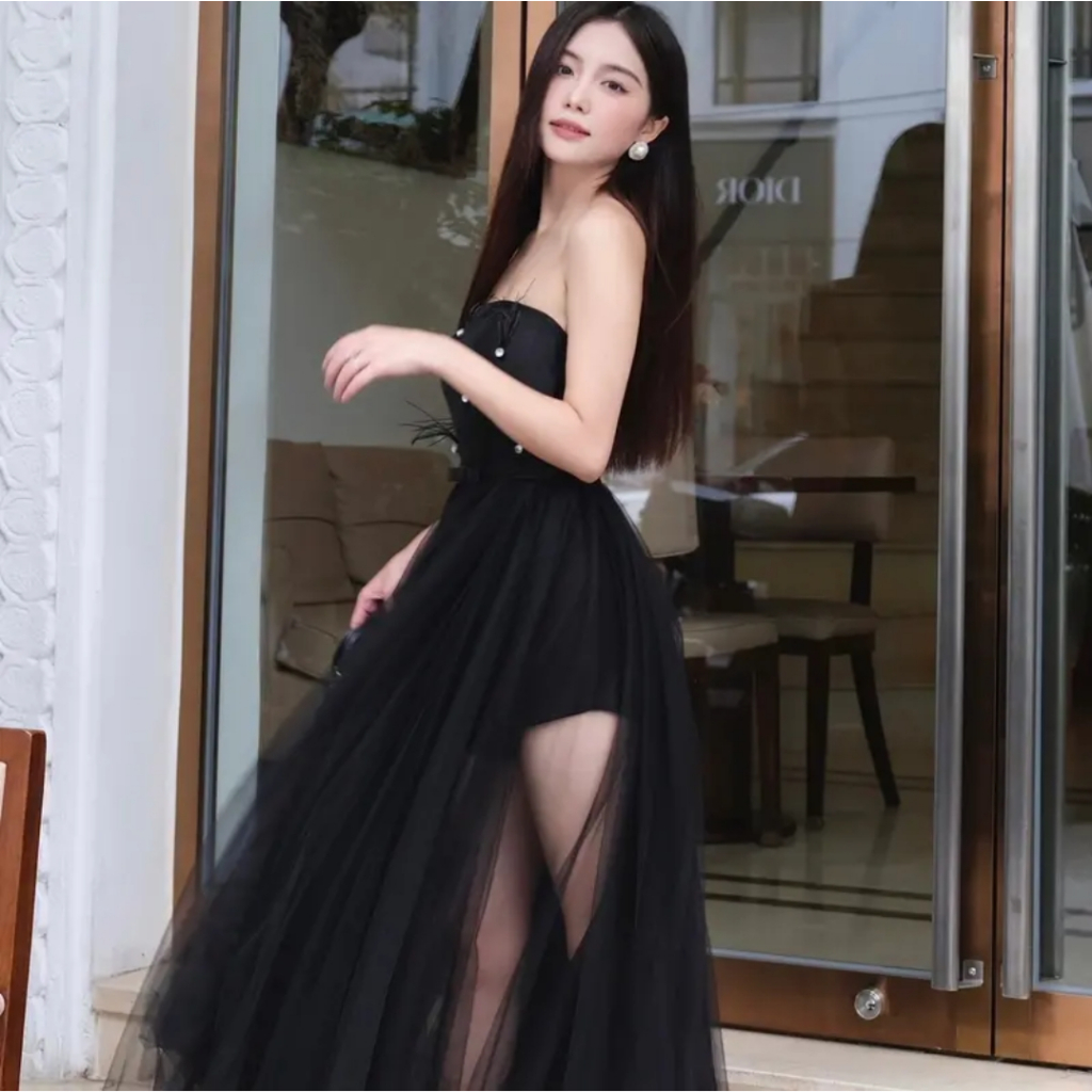 Đầm dự tiệc cúp ngực dáng xòe dài đính lông vũ Mira Dress